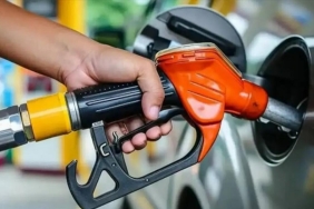 benzine-bir-indirim-daha-gelecek-mi-brent-petrol-ne-kadar-oldu-iste-guncel-fiyatlar-IFTwENLD.jpg