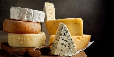 bir-kismi-kuflenmis-peynir-yenir-mi-peynir-kuflenirse-ne-yapilmali-eGWbTBvm.jpg
