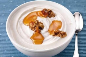bu-ikili-sabaha-100-sarjla-baslamanizi-saglayacak-cevizli-yogurt-faydalari-FhtmFgBh.jpg