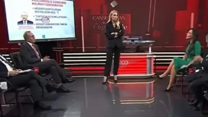 buket-aydin-studyoyu-neden-terk-etti-buket-aydinin-programda-taktigi-saat-ne-kadar-NBsQgl6s.jpg