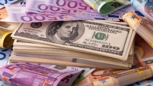 dolar-ve-euro-kuru-bugun-ne-kadar-oldu-7kBkA2fX.jpg