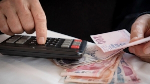 emeklilerin-kafasi-karisti-maas-zammi-nasil-uygulanacak-KizW4tfO.jpg