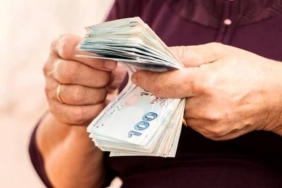en-dusuk-emekli-maasina-zam-teklifi-kabul-edildi-maas-farki-ne-zaman-odenecek-pQX8NzGh.jpg