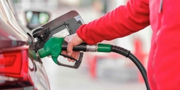 guncel-akaryakit-fiyatlari-benzin-motorin-ve-lpg-litre-fiyatlari-ne-kadar-uA6KqgyX.jpg