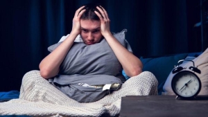 kronik-insomnia-nedir-belirtileri-nelerdir-uykusuzluk-vucutta-ne-yapar-beynin-uykuya-dalamamasi-QZphFMaF.jpg