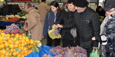 pazar-tezgahlarinda-yok-satiyor-ne-dileginiz-varsa-hepsi-yerine-geliyor-dc4OXqYE.jpg