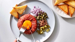 sofistike-zevkler-icin-mukemmel-steak-tartar-tarifi-nasil-yapilir-1y4tyCZM.jpg