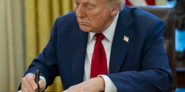 trumpin-ticaret-savasi-ve-gumruk-vergileri-turkiyeyi-nasil-etkiler-PhhqJyky.jpg