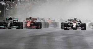 f1-pole-pozisyonu-ne-demek-formula-1de-pole-pozisyonu-nasil-belirlenir-EeOfNVgu.jpg