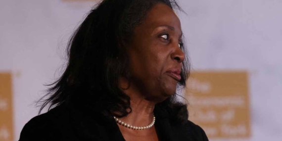 Trump, FED Yönetim Kurulu Üyesi Lisa Cook’u görevden aldı: Lisa Cook kimdir, neden görevden alındı?